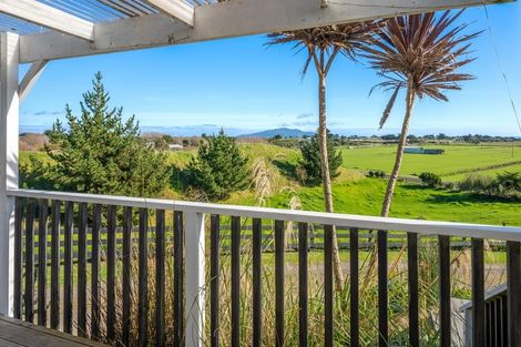 Photo of property in 24 Harakeke Road, Te Horo, Otaki, 5581