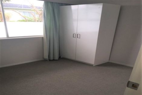 Photo of property in 1/200 Chivalry Road, Glenfield, Auckland, 0629