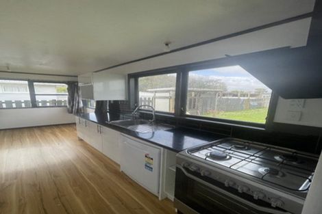 Photo of property in 5 Ainsdale Place, Manurewa, Auckland, 2102