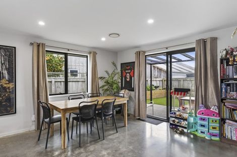 Photo of property in 261a Frankley Road, Ferndale, New Plymouth, 4310