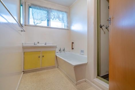 Photo of property in 3 Arawhata Road, Paraparaumu, 5032