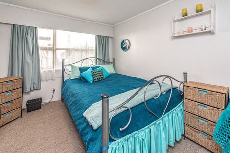 Photo of property in 102 Hinau Street, Castlecliff, Whanganui, 4501