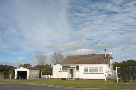 Photo of property in 23 Falstaff Street, Stratford, 4332