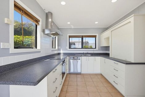 Photo of property in 27 Eskdale Road, Papakowhai, Porirua, 5024