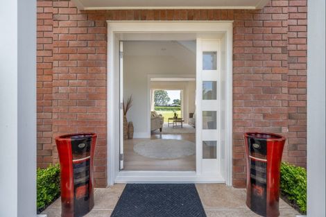 Photo of property in 287 Clifton Road, Whitford, Howick, 2571