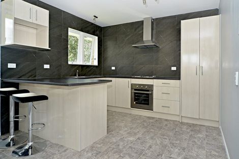 Photo of property in 5 Kerry Place, Papakura, 2110