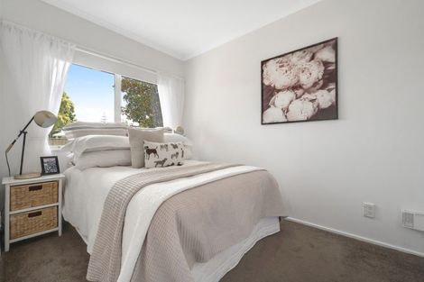 Photo of property in 2/17 Bain Place, Bucklands Beach, Auckland, 2014