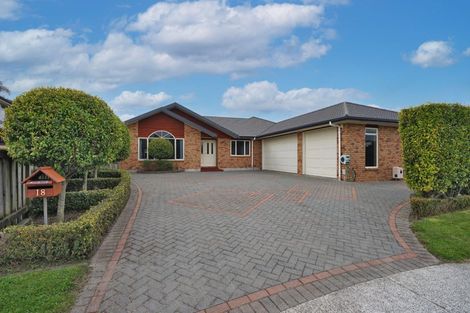 Photo of property in 18 Burgundy Court, Rototuna, Hamilton, 3210