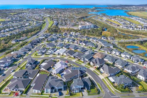 Photo of property in 10 Grover Street, Orewa, 0931