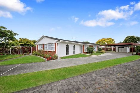 Photo of property in 10 Alf Walker Place, Papakura, 2110