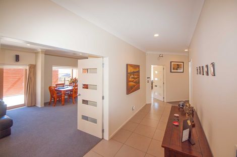 Photo of property in 43 Erlestoke Crescent, Churton Park, Wellington, 6037