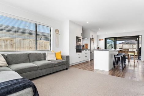 Photo of property in 52 Tamapahore Boulevard, Papamoa Beach, Papamoa, 3118