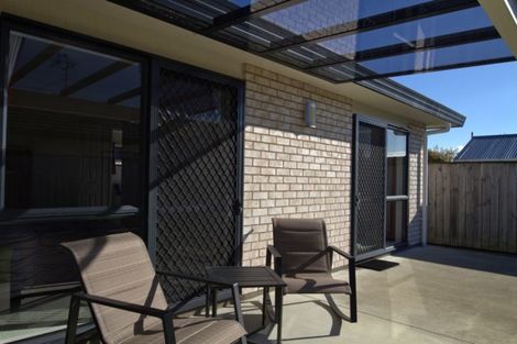 Photo of property in 43 Bowen Street, Levin, 5510