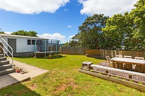 Photo of property in 6 Carbine Place, Ascot Park, Porirua, 5024