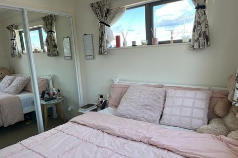 Photo of property in 1/41 Butley Drive, Farm Cove, Auckland, 2012