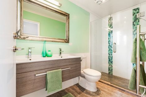 Photo of property in 14 Kotuku Lane, Hobsonville, Auckland, 0616