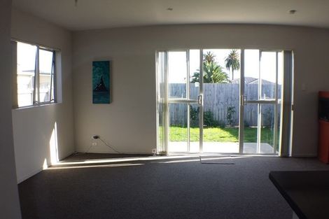 Photo of property in 18 Popokatea Drive, Takanini, 2112