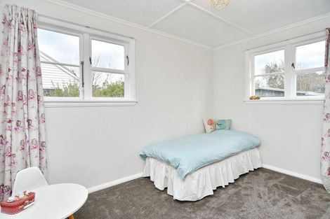 Photo of property in 28 Douglas Road, Amberley, 7410