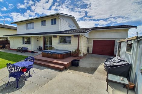 Photo of property in 9 Balmoral Street, Waimate, 7924