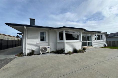 Photo of property in 5 Karaka Street, Castlecliff, Whanganui, 4501