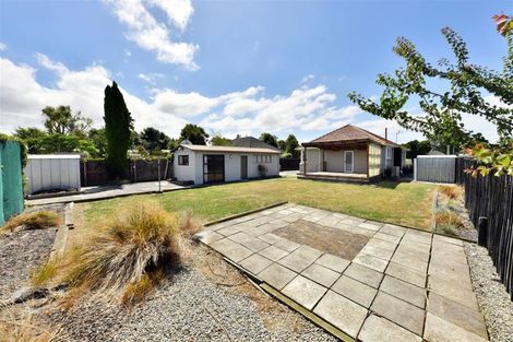 Photo of property in 12 Boyne Avenue, Northcote, Christchurch, 8052