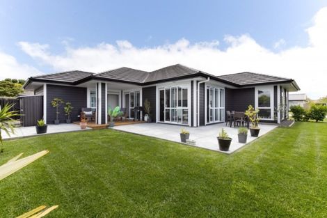 Photo of property in 19 Kowhai Drive, Cambridge, 3434