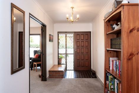 Photo of property in 32 Durham Drive, Havelock North, 4130