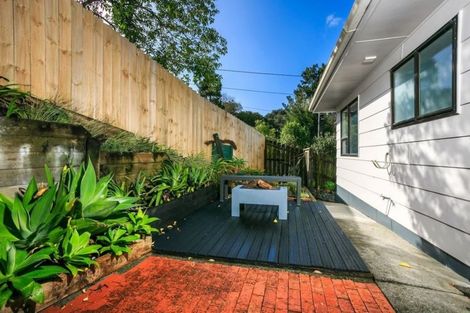 Photo of property in 2/59a Target Road, Totara Vale, Auckland, 0629