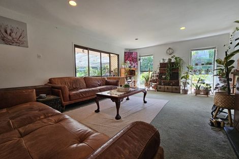 Photo of property in 67 John Downs Drive, Browns Bay, Auckland, 0630