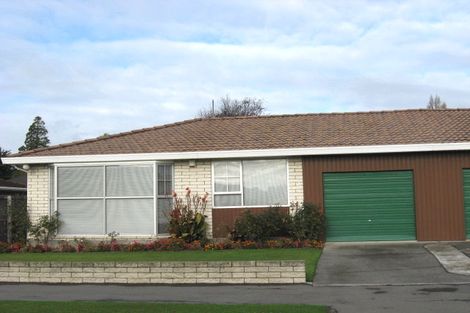 Photo of property in 2/3 Sawtell Place, Northcote, Christchurch, 8052