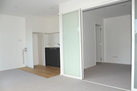 Photo of property in 8 Thompson Park Road, Mount Wellington, Auckland, 1060