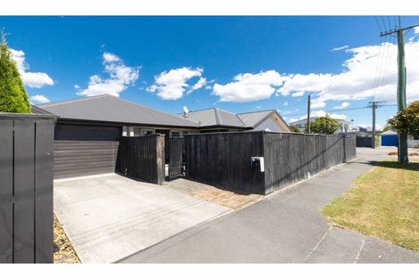 Photo of property in 4 Gresford Street, Edgeware, Christchurch, 8013