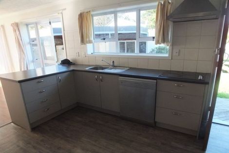 Photo of property in 19 Solway Avenue, Ilam, Christchurch, 8041