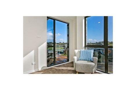 Photo of property in 22 Turutu Place, Long Bay, Auckland, 0630