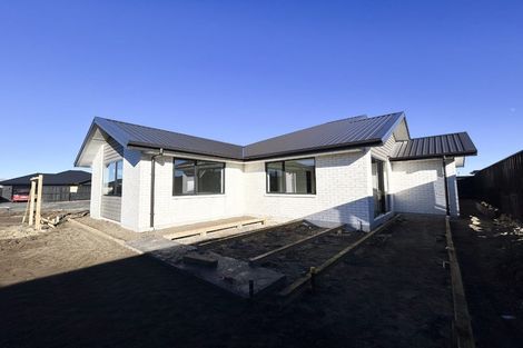 Photo of property in 6 Earl Way, Amberley, 7410