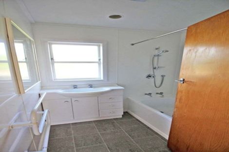 Photo of property in 24 Pulham Crescent, Queenwood, Hamilton, 3210