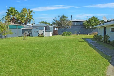 Photo of property in 15 Andrews Street, Foxton Beach, Foxton, 4815