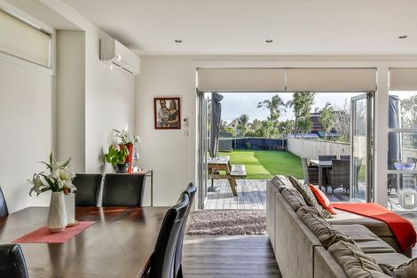 Photo of property in 217 Meola Road, Point Chevalier, Auckland, 1022