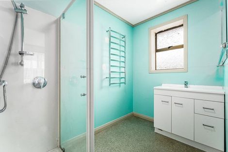 Photo of property in 15 Maher Place, Ranui, Porirua, 5024