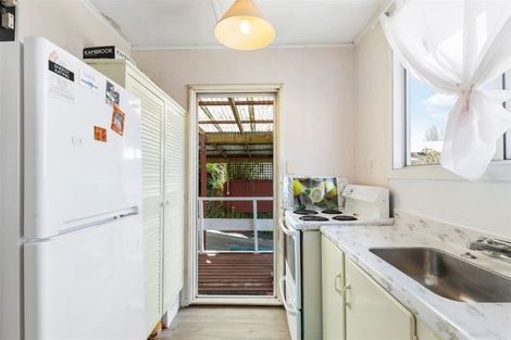 Photo of property in 4 Beverley Road, Stanmore Bay, Whangaparaoa, 0932