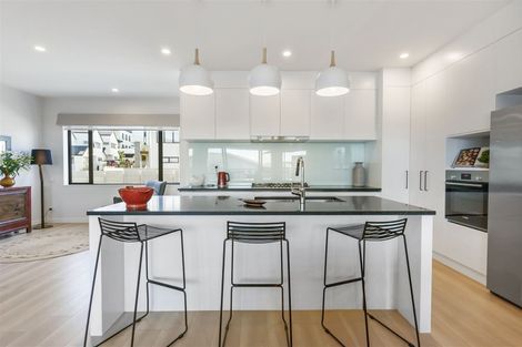 Photo of property in 14 Moki Place, Long Bay, Auckland, 0630