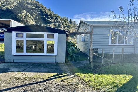 Photo of property in 254 Mangaonga Road, Ahititi, Urenui, 4378