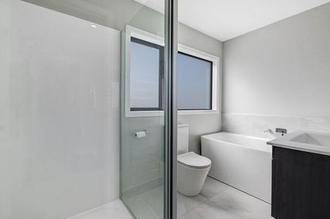 Photo of property in 16 Aquamarine Avenue, Wainui, 0992