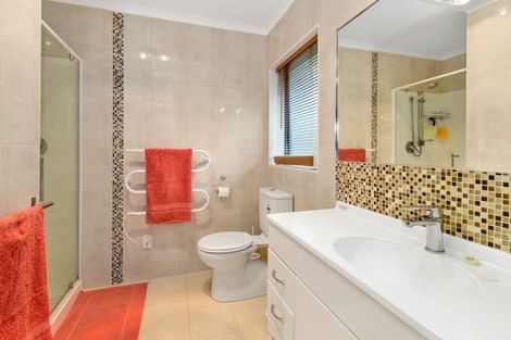 Photo of property in 22 Edward Payton Grove, Pukehangi, Rotorua, 3015