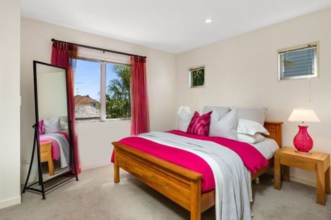 Photo of property in 1/13 Milford Road, Milford, Auckland, 0620