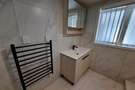 Photo of property in 93a Litten Road, Cockle Bay, Auckland, 2014