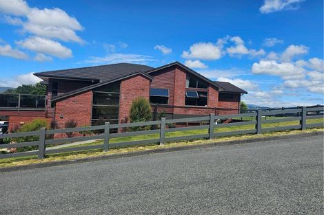 Photo of property in 115 Kirton Drive, Riverstone Terraces, Upper Hutt, 5018