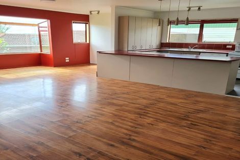 Photo of property in 7 Delshaw Avenue, Stanmore Bay, Whangaparaoa, 0932