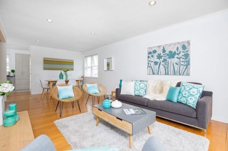 Photo of property in 1/19 Becroft Drive, Forrest Hill, Auckland, 0620