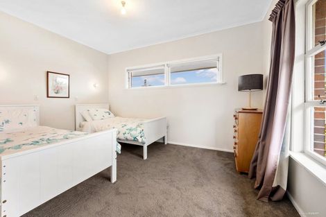 Photo of property in 52 Sturges Road, Henderson, Auckland, 0612